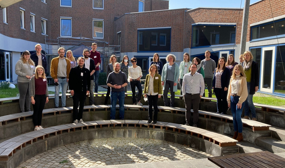 Gruppenfoto der Teilnehmer und Teilnehmerinnen der Tagung zum Beutelsbacher Konsens für den Religionsunterricht