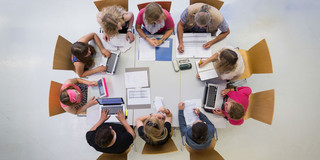 Luftaufnahme Besprechungssituation