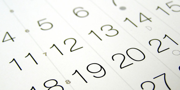 Kalendertage Zahlen aus einem Kalender im Detail
